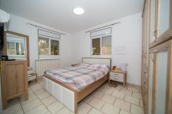 נווה אורנים 6