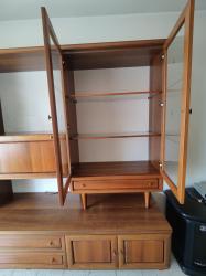 ארון קיר לסלון מעץ, במצב טוב