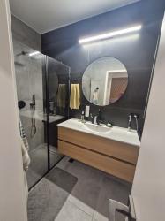 חיים לסקוב 7 (קריית מנחם בגין)