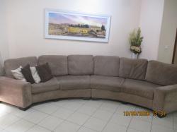 ספה מהממת וענקית, יש מקום