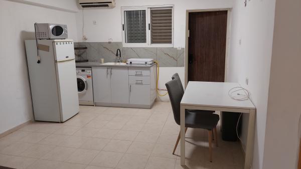 סוכות 7 (שכונה ד)