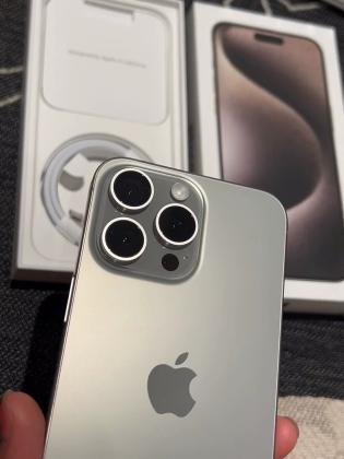 Apple iPhone 15 Pro Max