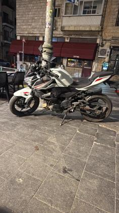 קאוואסאקי Z400 (2023)