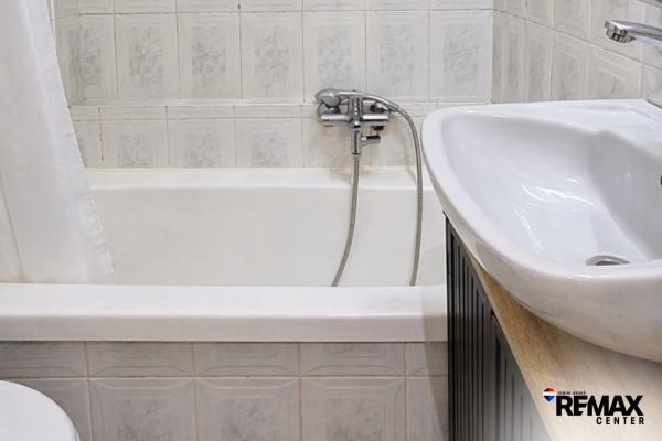 הפסנתר 6 (נאות אשלים)