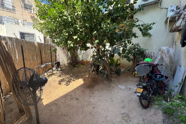 שבטי ישראל 45 (מרכז יפו מערבית לשדרות ירושלים)