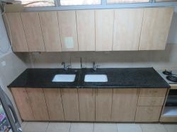 ארונות מטבח קומפלט במצב מצוין!