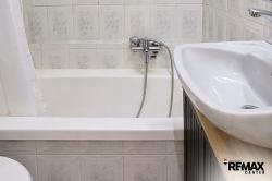 הפסנתר 6 (נאות אשלים)