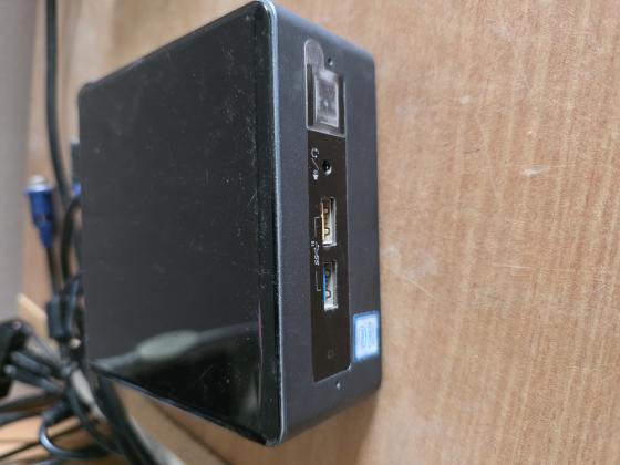 מחשב מיני NUC מעבד I3 דור 8