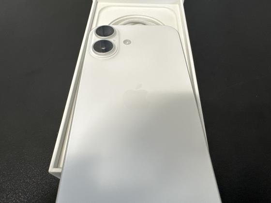 New Apple iPhone 17 256GB