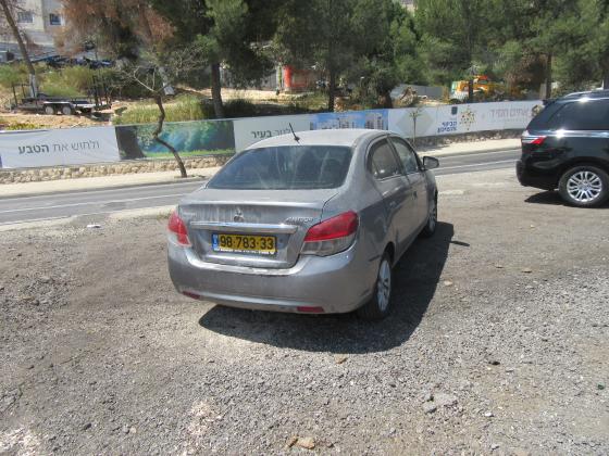מיצובישי אטראז' (2015)