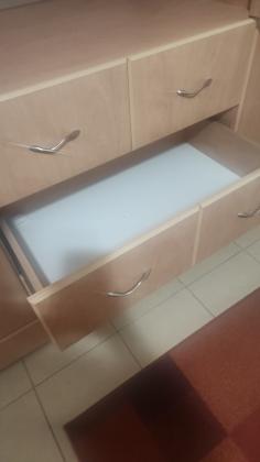 ארון 6 דלתות מצב מצוין 240 סמ'