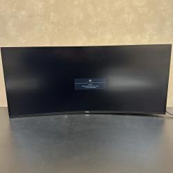 צג Dell UltraSharp 34 Curved