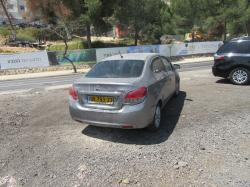 מיצובישי אטראז' (2015)