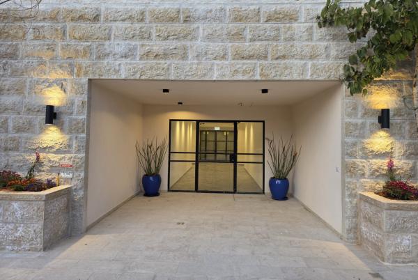 ניסן אברהם 12