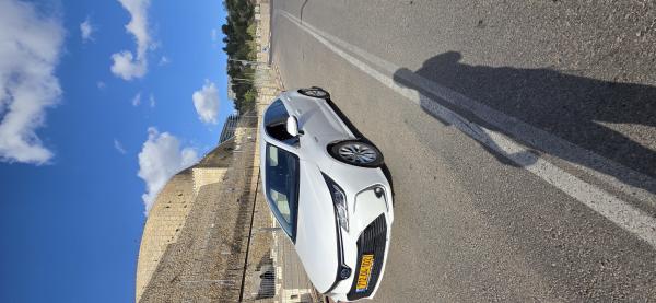 טויוטה קורולה (2021)