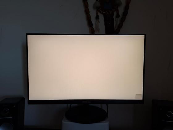 מסך ASUS vp249qgr עם 144hz