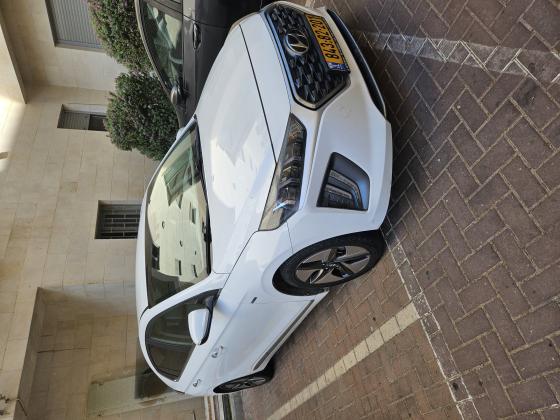 יונדאי איוניק (2020)
