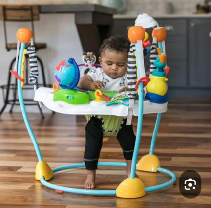 מרכז פעילות וג'אמפר דגם "תגליות